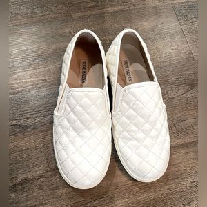 Women’s Steve Madden white slip on shoes